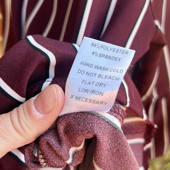 Mittoshop Ladies XL Burgundy w/white & black striped front tie blouse - Picture 8 of 9